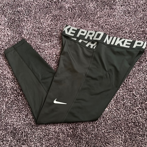 Nike Pants - Nike Pro 26” Inseam Dri-Fit Leggings!